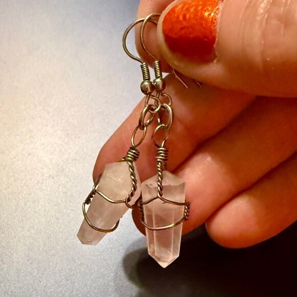 Handcrafted Quartz Crystal Wire Wrapped Dangly Earring\ - Picture 4 of 5